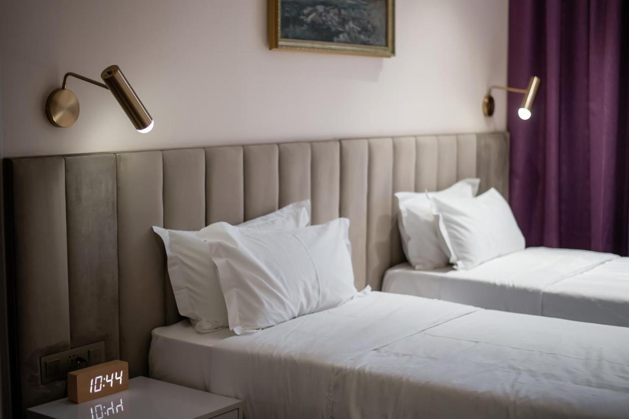 Orient Hotel Bişkek Dış mekan fotoğraf
