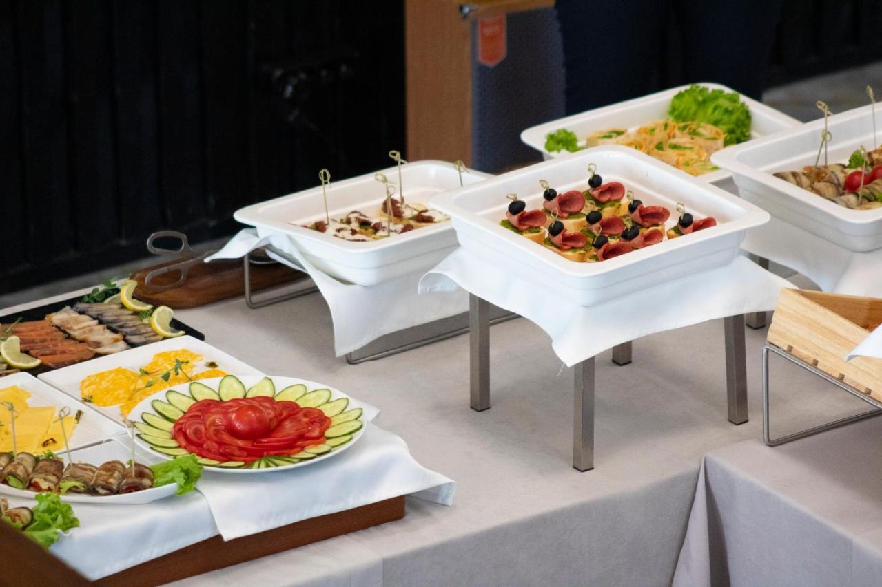 Orient Hotel Bişkek Dış mekan fotoğraf