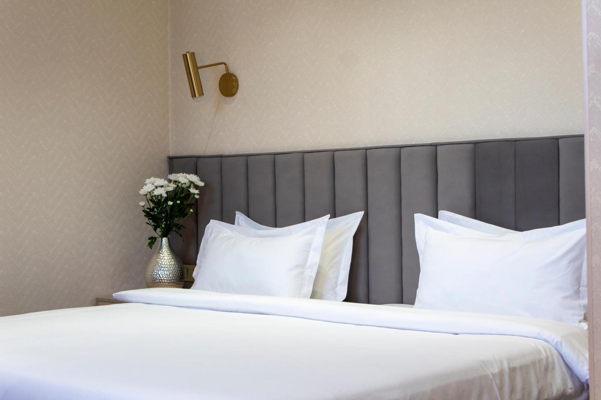 Orient Hotel Bişkek Dış mekan fotoğraf