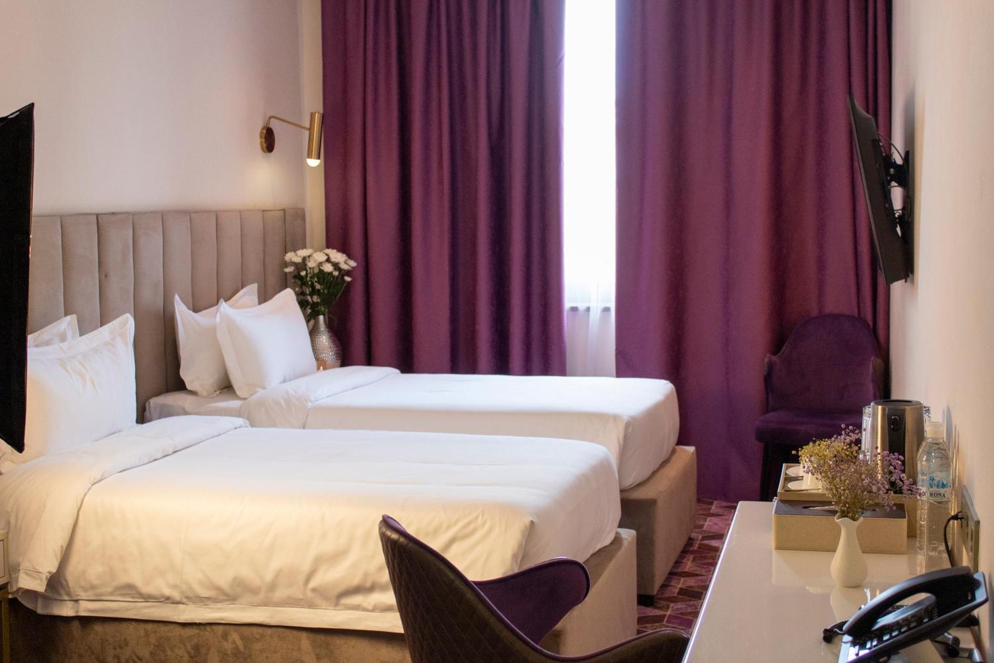 Orient Hotel Bişkek Dış mekan fotoğraf